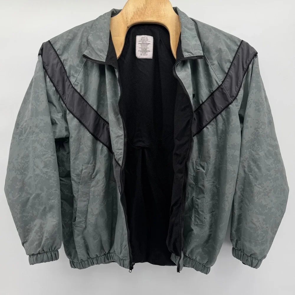 US Army IPFU Jacket Mens Medium‎ Long Gray Digital Camo Reflective Training Coat
